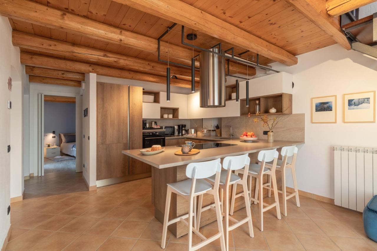 Casa Del Borgo "Aria & Acqua" Sul Lago Maggiore Maccagno Exterior photo