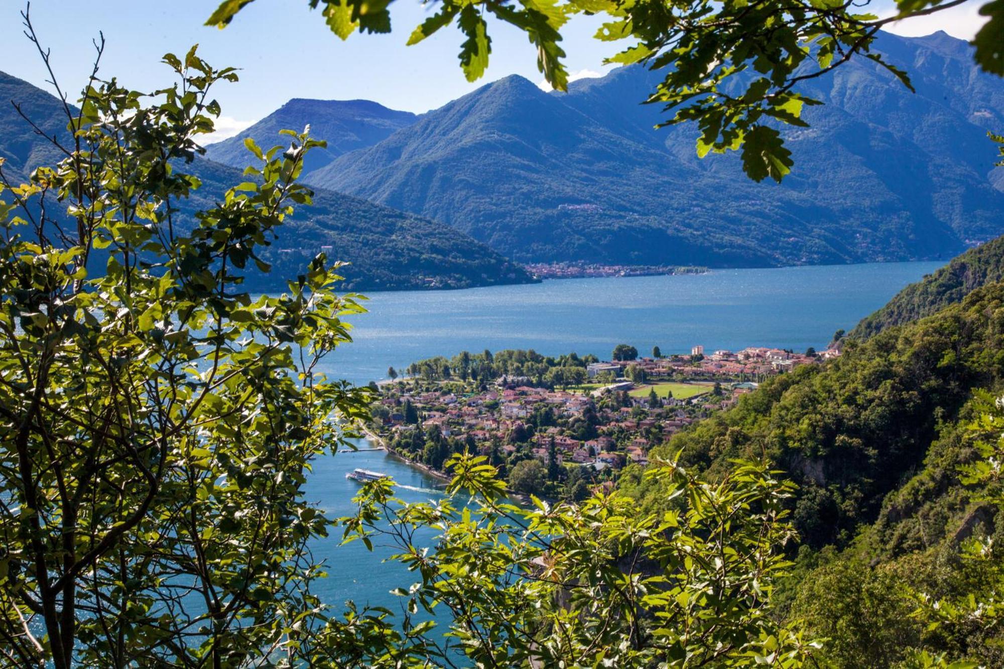 Casa Del Borgo "Aria & Acqua" Sul Lago Maggiore Maccagno Exterior photo