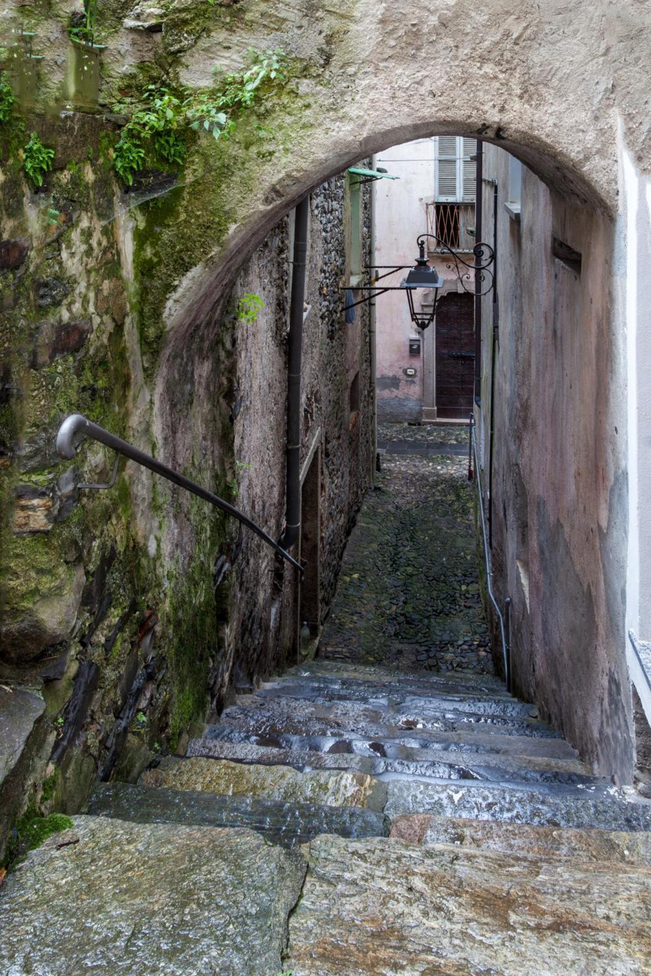 Casa Del Borgo "Aria & Acqua" Sul Lago Maggiore Maccagno Exterior photo