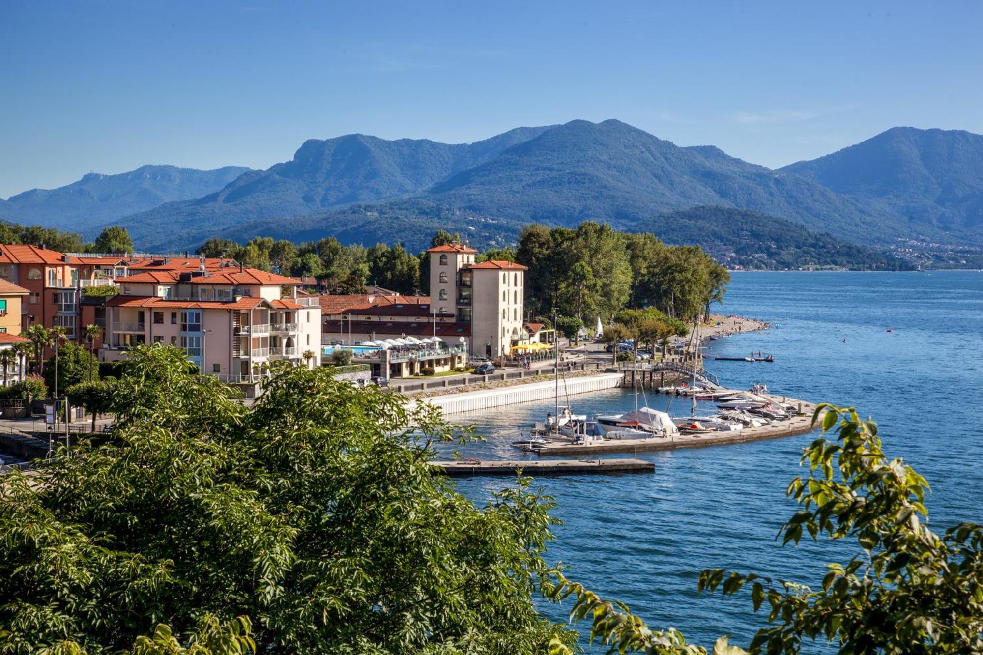 Casa Del Borgo "Aria & Acqua" Sul Lago Maggiore Maccagno Exterior photo